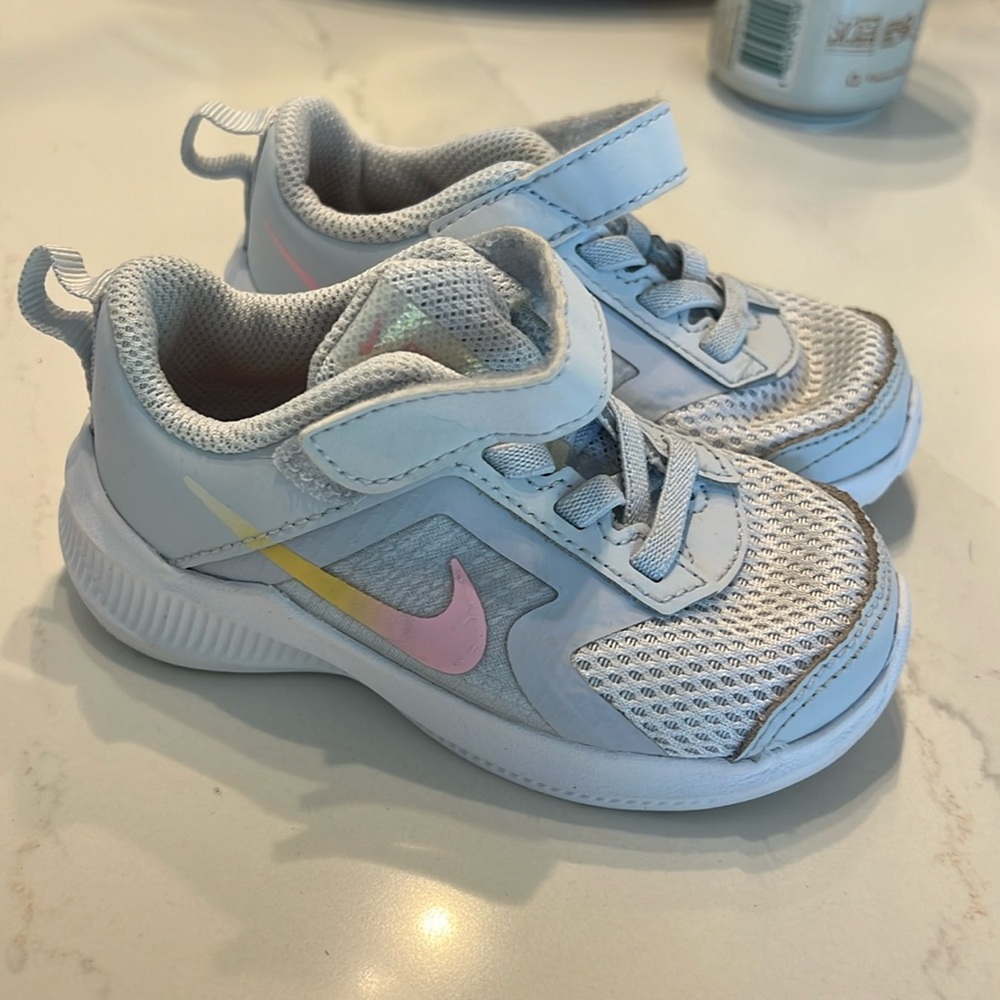 Toddler girls Nike sneakers grey size 6